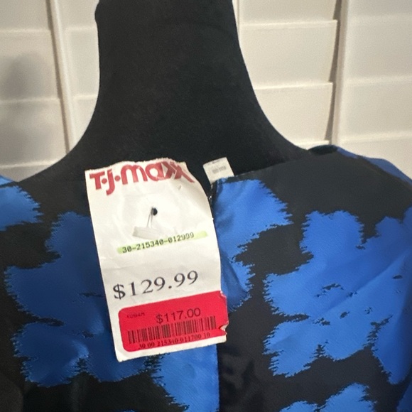 Elegant Blue Floral Dress - Picture 11 of 13